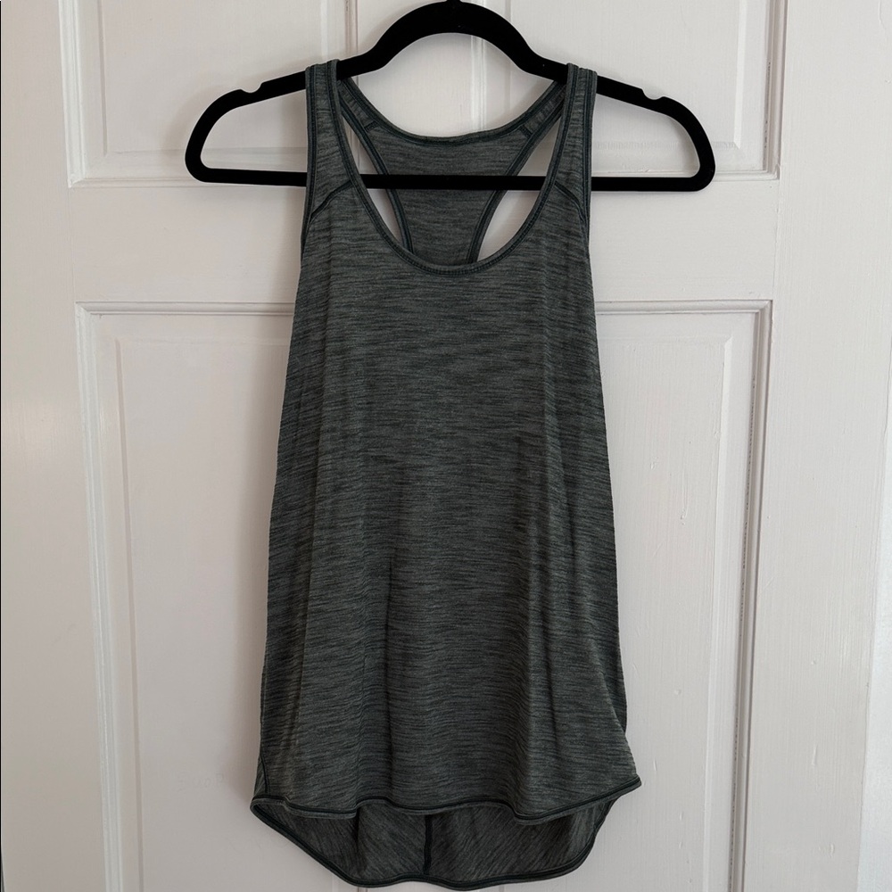 Lulumeon Women’s Heathers Green/Grey Workout Top Size 6